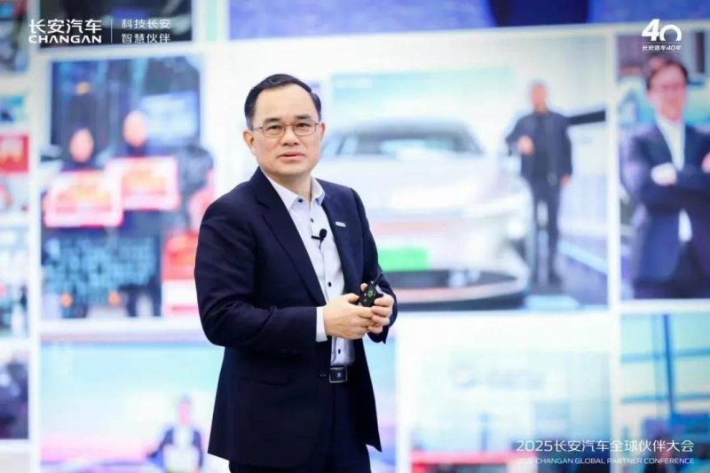 期待！世界机器人运动员8月大比拼